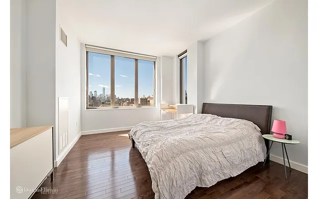 Rented by Douglas Elliman | media 15