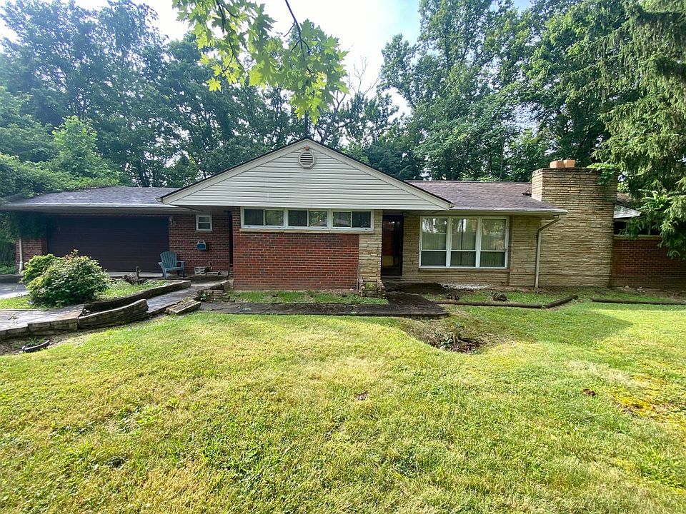 1st image of 1906 Oakridge Dr