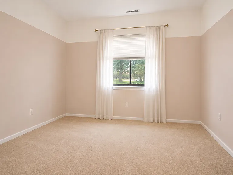 2 Twin Oak Ct — Photo 7