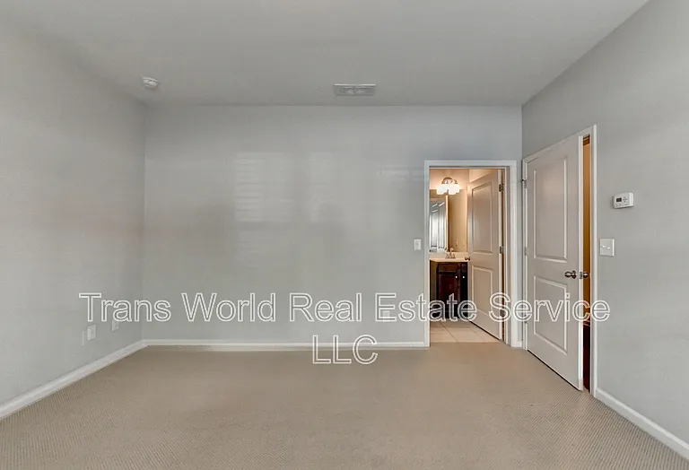 4648 Pine St SE — Photo 43