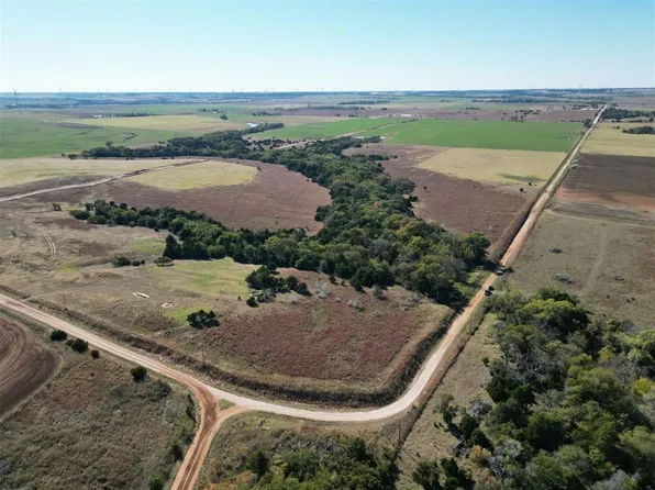 690 E 2470 Caywood Farm Rd #7, Canton, OK 73724