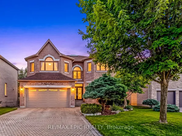 11 Palace Ct, Richmond Hill, ON L4B 4C3