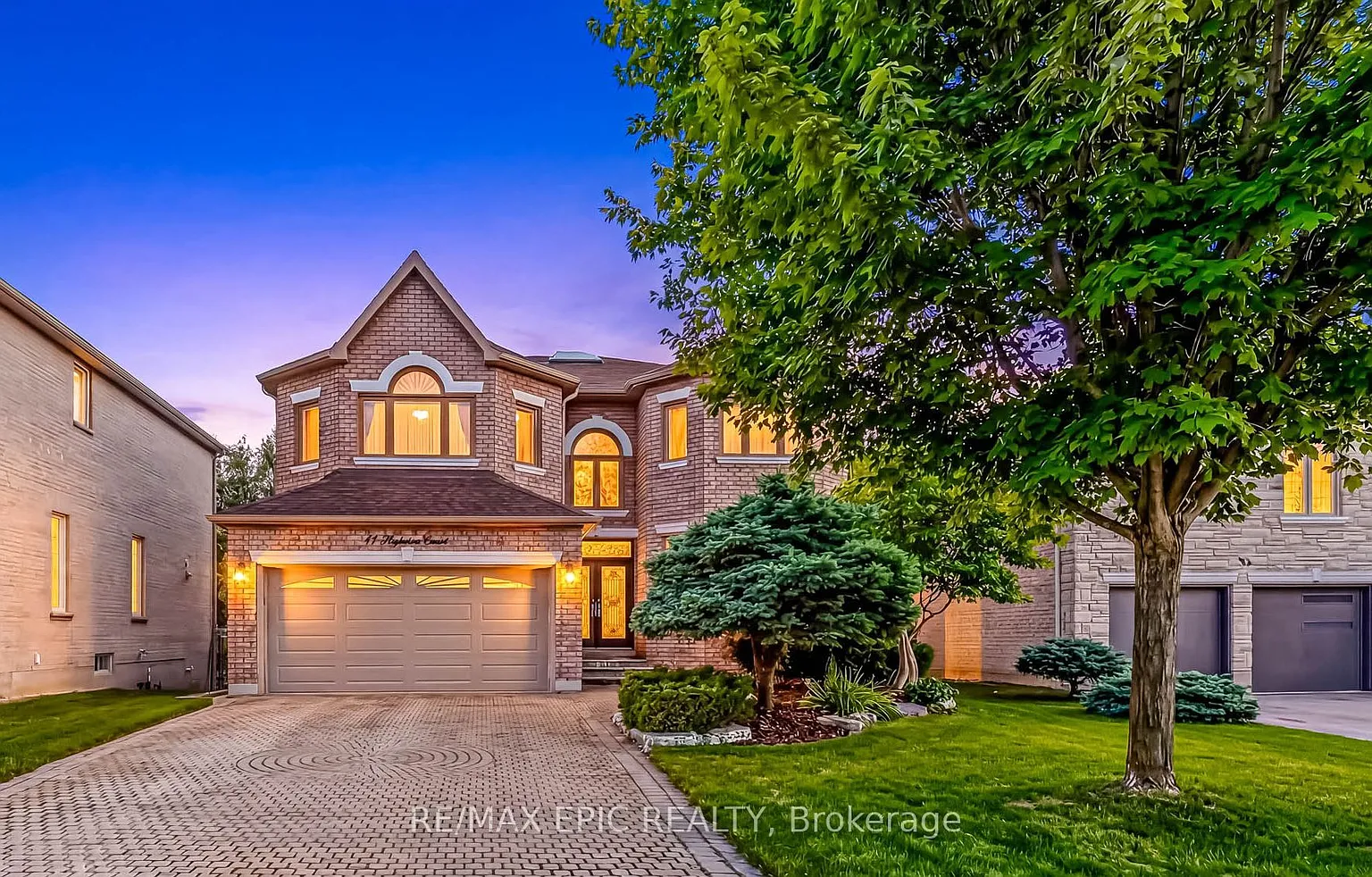 11 Palace Ct photo 1