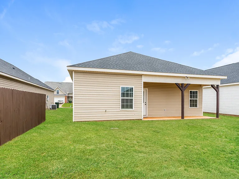 219 Beau Claire Cir — Photo 14