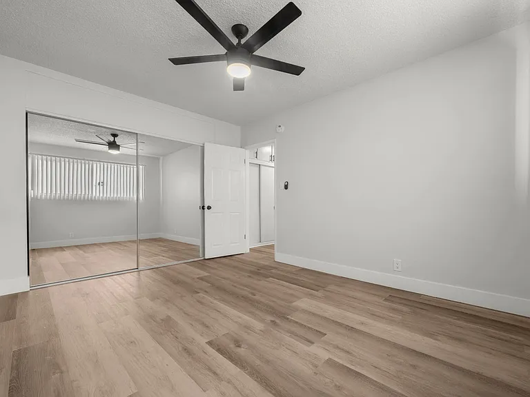3933 Nicolet Ave — Photo 6