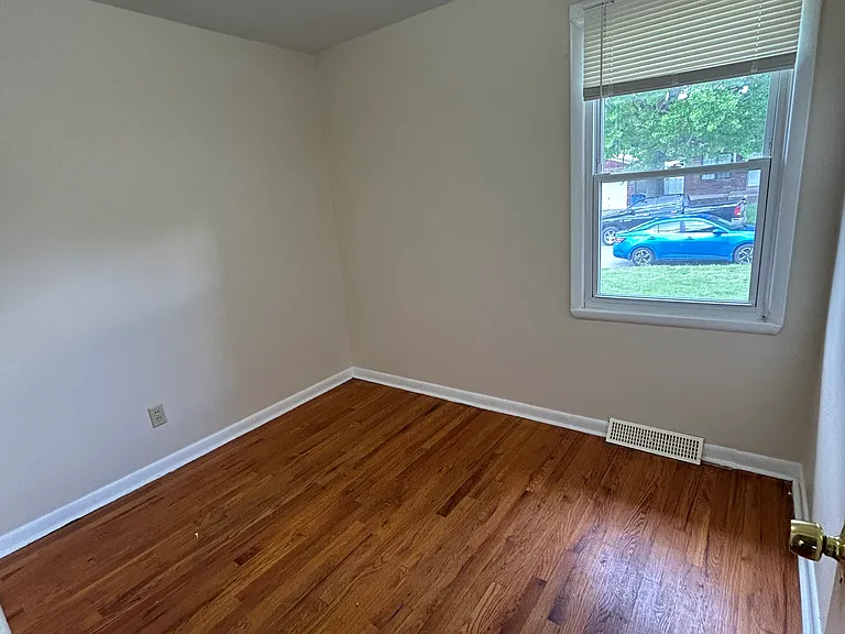 1132 Maple Ave — Photo 7