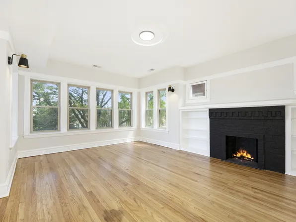 4819 W Barry Ave APT 2, Chicago, IL 60641