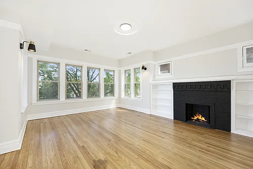 4819 W Barry Ave #2 Photo 1
