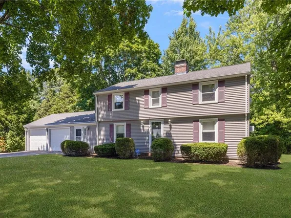 11 Apple Tree Ct, North Kingstown, RI 02852