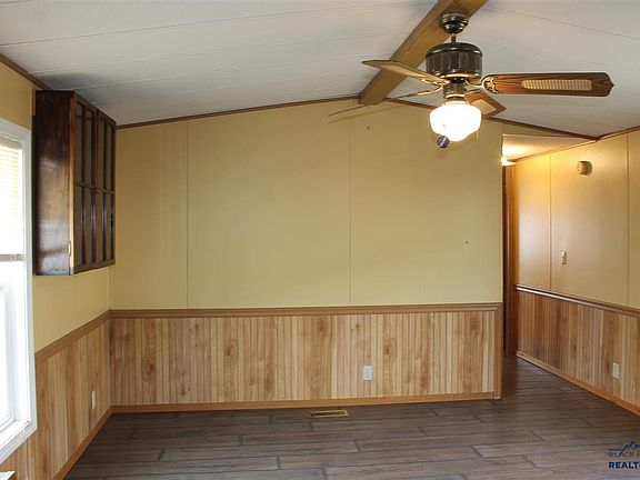 4th image of 438 Danielle Ct