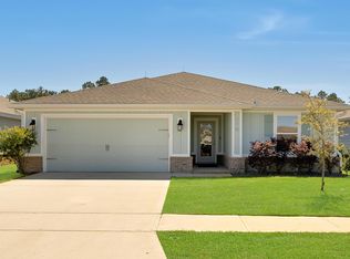 116 Cool Breeze Loop, Freeport, FL 32439