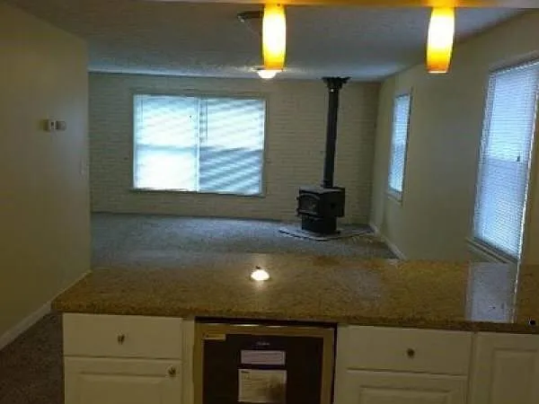 615 Parkside Dr — Photo 18