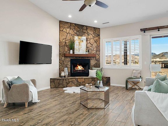 4th image of 8575 N Buffalo Hill Ct