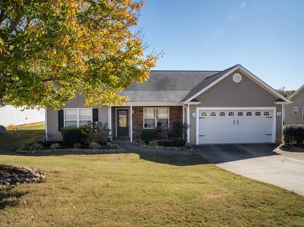 725 Tinder Box Ct, Boiling Springs, SC 29316