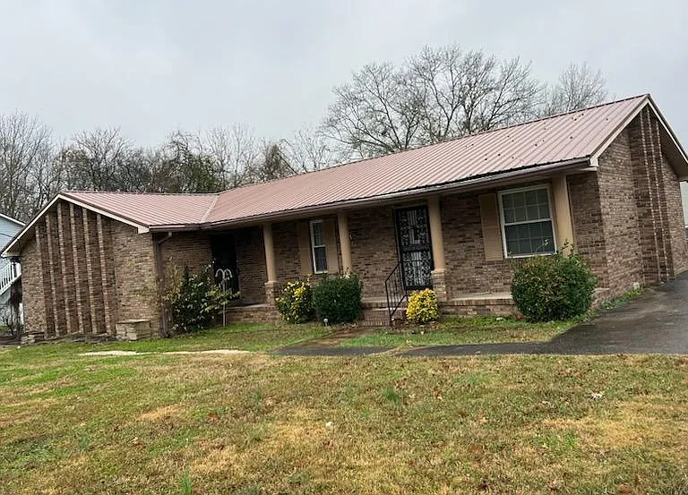915 Wheeler Ave — Photo 1