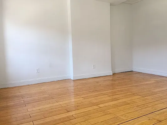 Rented by MNS | media 8