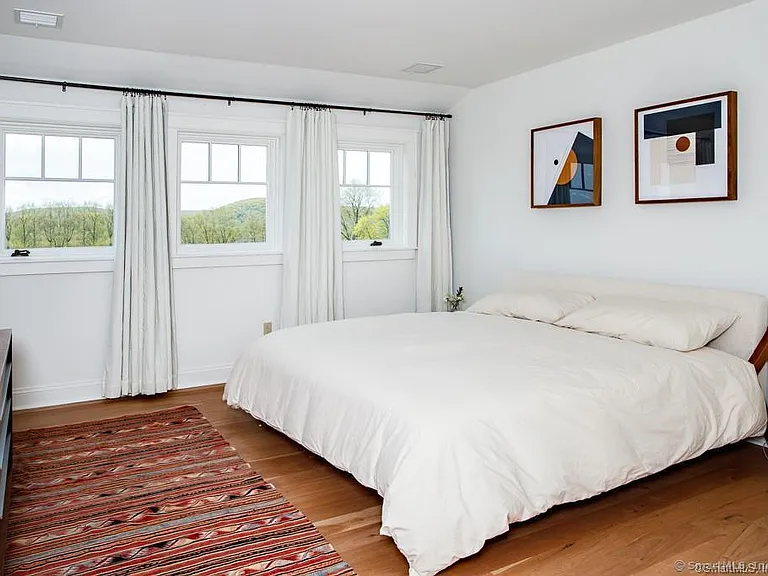 121 Quaker Hill Rd — Photo 11