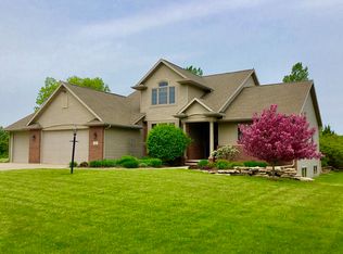 430 Dalton Rd, Neenah, WI 54956