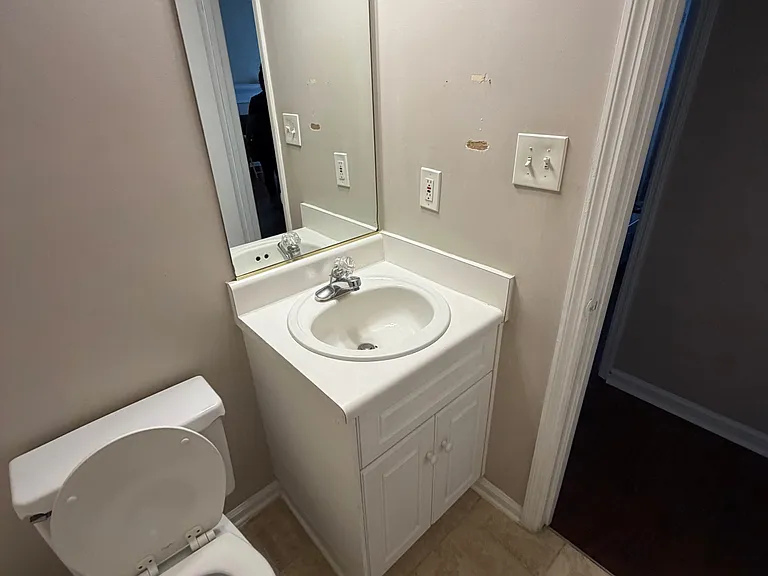 3029 Miranda Rd — Photo 10
