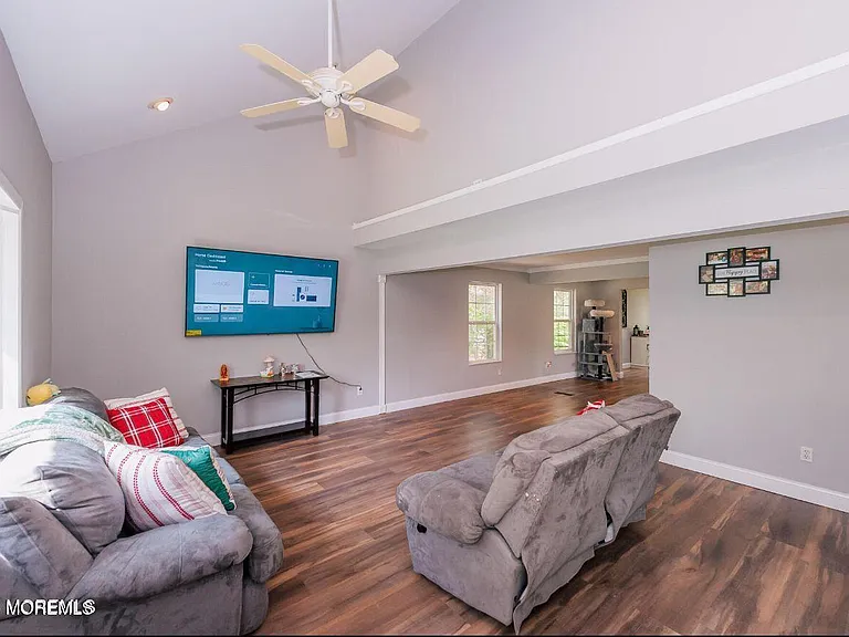 627 Eltone Rd — Photo 9