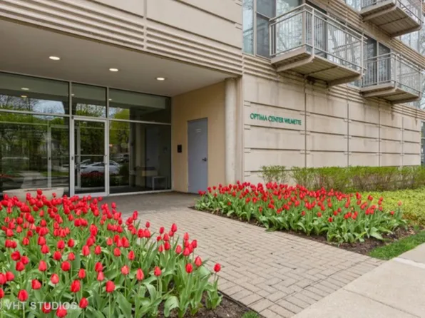 705 11th St APT 307, Wilmette, IL 60091