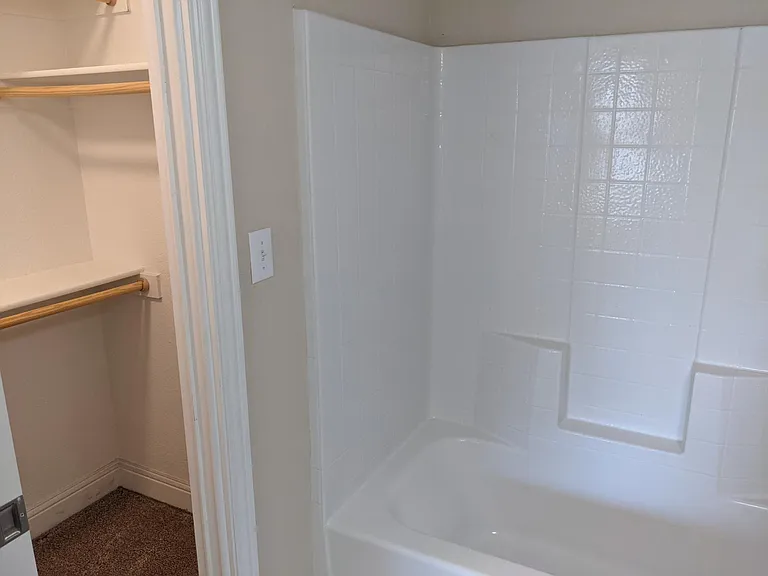 380 Woodgrove Dr #A — Photo 10