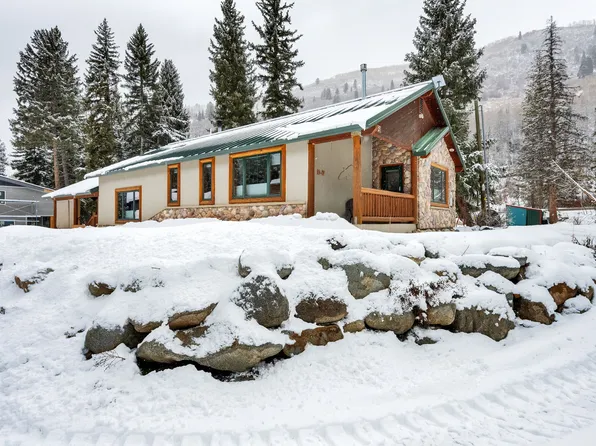 6272 S Moose Ln E, Salt Lake City, UT 84121