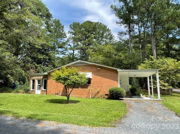 301 E Spring St, Troy, NC 27371