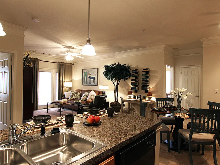 Reed Creek Apartments — Photo 1