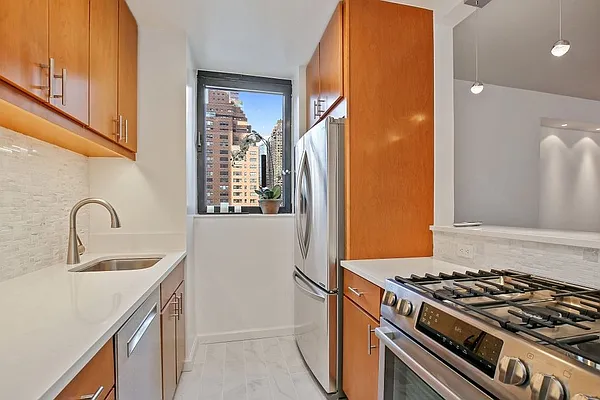 Rented by Corcoran | media 11