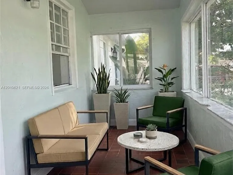 2412 SW 11th St #1 — Photo 11