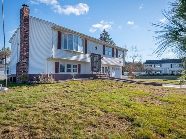 66 Mary Dr, Taunton, MA 02780