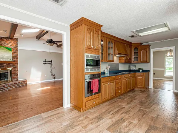 4376 Blecker Dr, Baton Rouge, LA 70809
