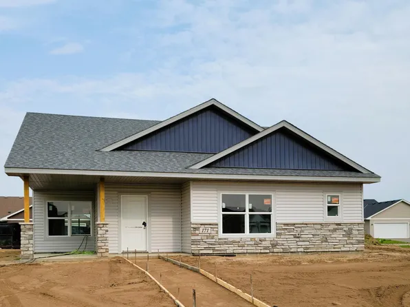 171 Gateway Pkwy, Osceola, WI 54020