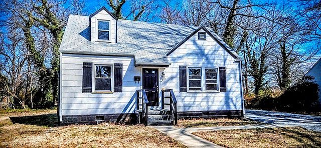 1st image of 223 Brandon Rd