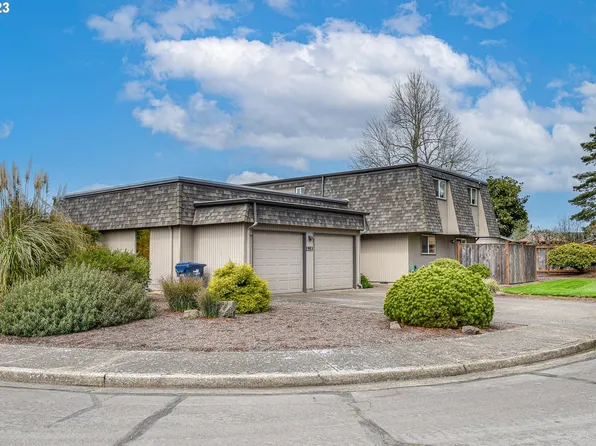 2553 Chuckanut St, Eugene, OR 97408