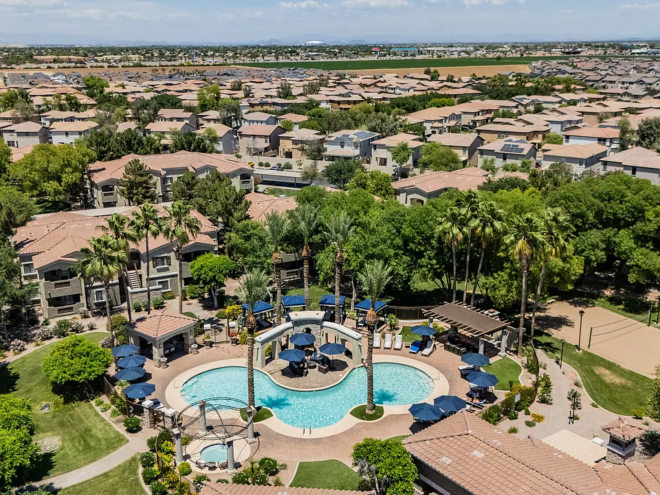 Versante Apartment Homes