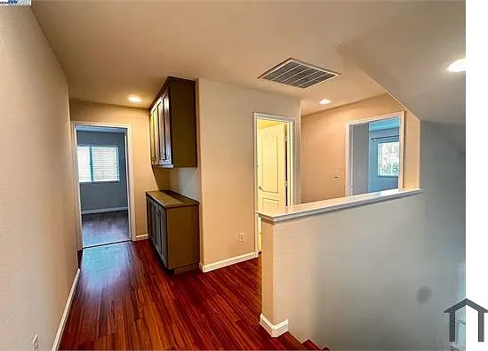 821 Tulare Dr — Photo 16