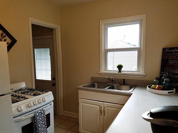 Kitchen to Basement/Deck Door