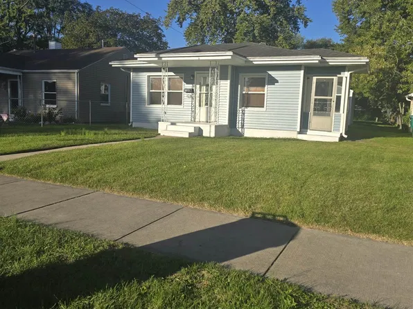 921 Carlton St, Mishawaka, IN 46544