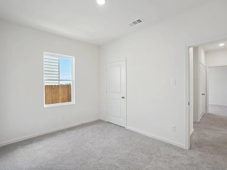 2116 Prairie Ln — Photo 16