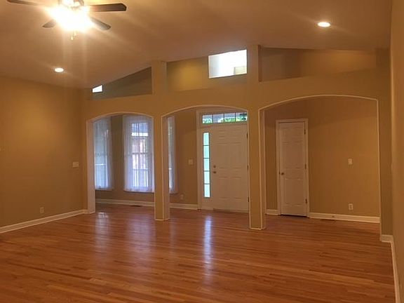 3rd image of 503 Brandywine Dr
