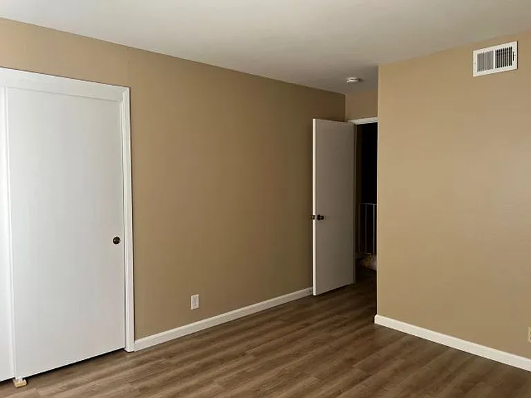 120 Carlton Ave #40 — Photo 15
