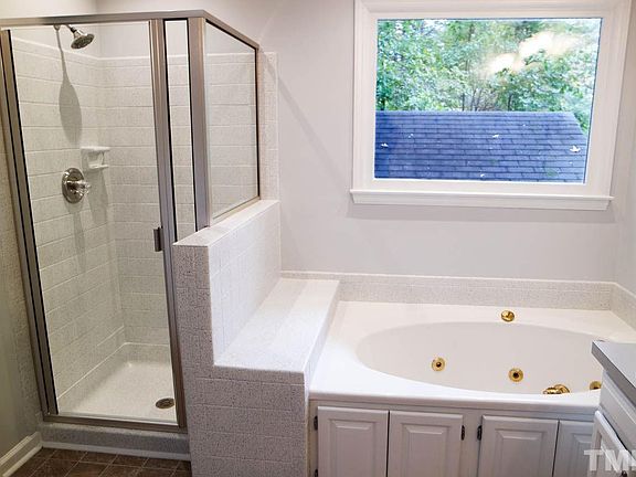 4th image of 4913 Liverpool Ln