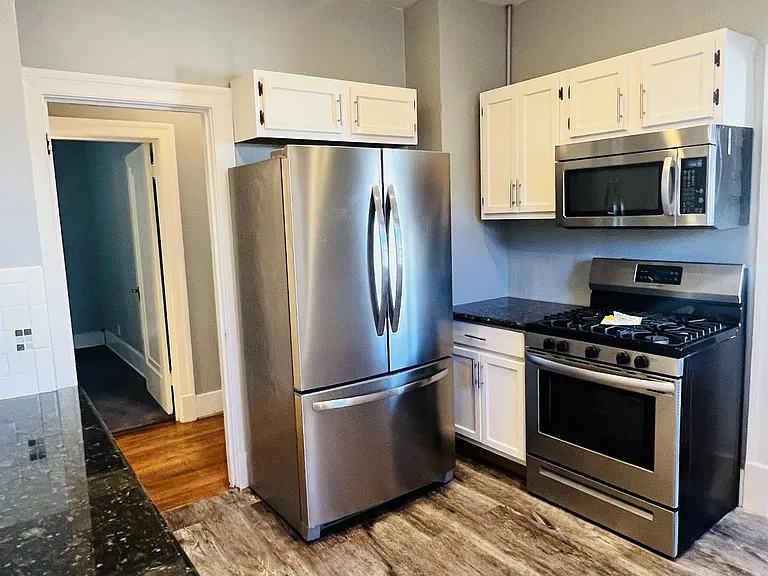 1031 S Ellison Ave — Photo 12