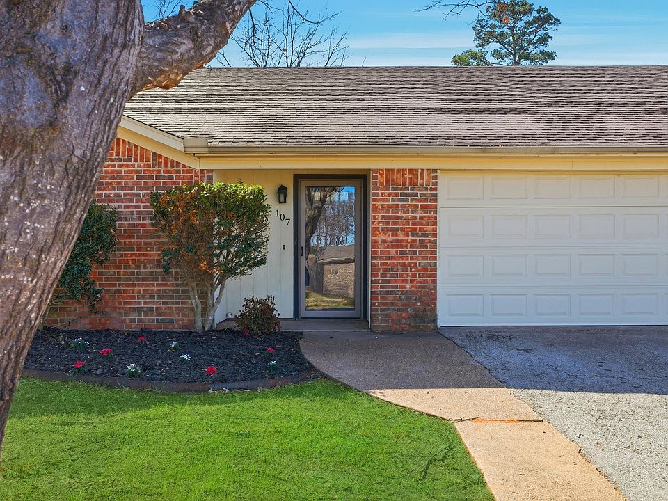 1st image of 107 Janet Kay Dr