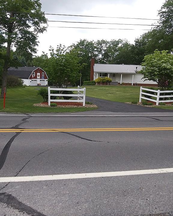 1st image of 921 Skyline Dr Box 3