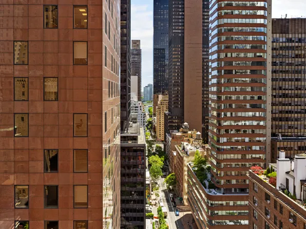 145 East 48th Street image 10 of 13