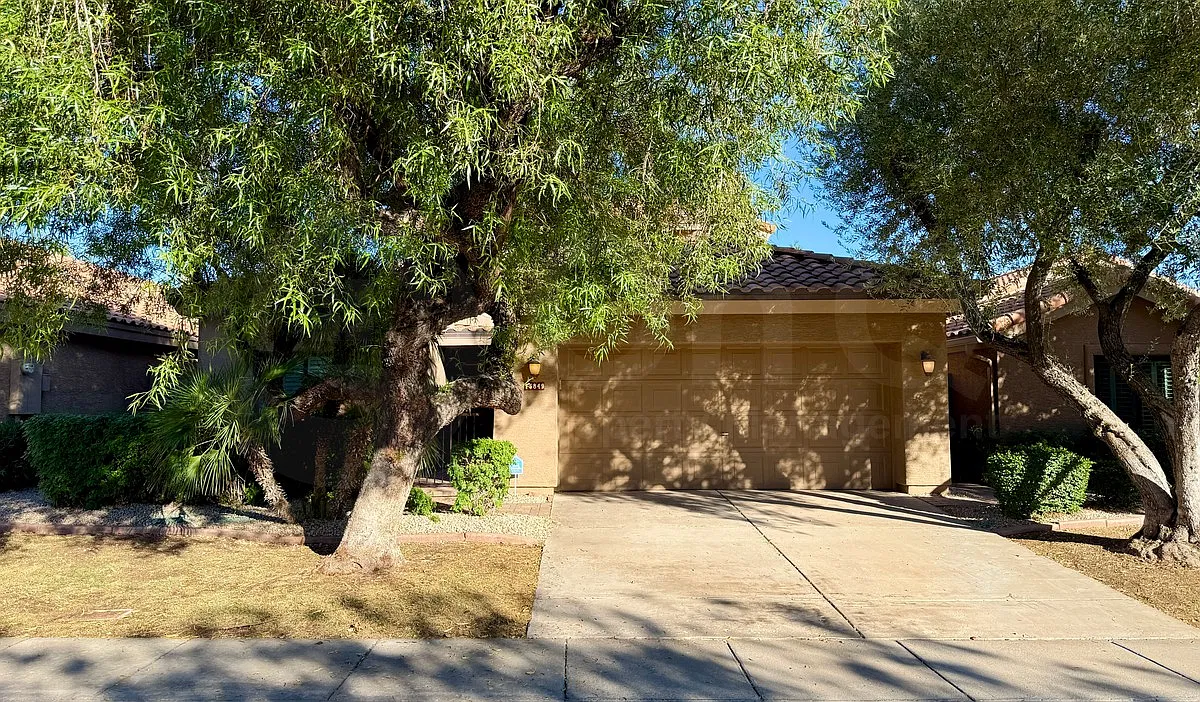 3 bed, 3.0 bath, 2046 sqft, $3,300 — Photo 1