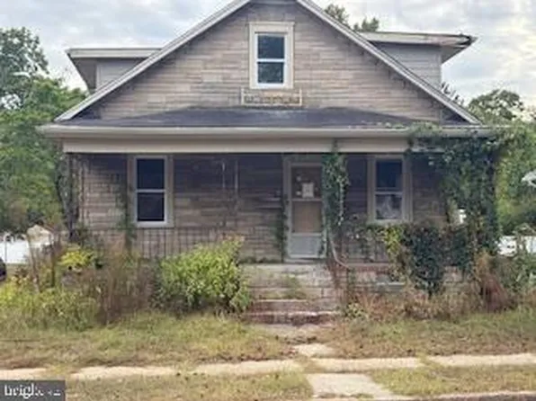 18 S Monroe Ave, Hammonton, NJ 08037